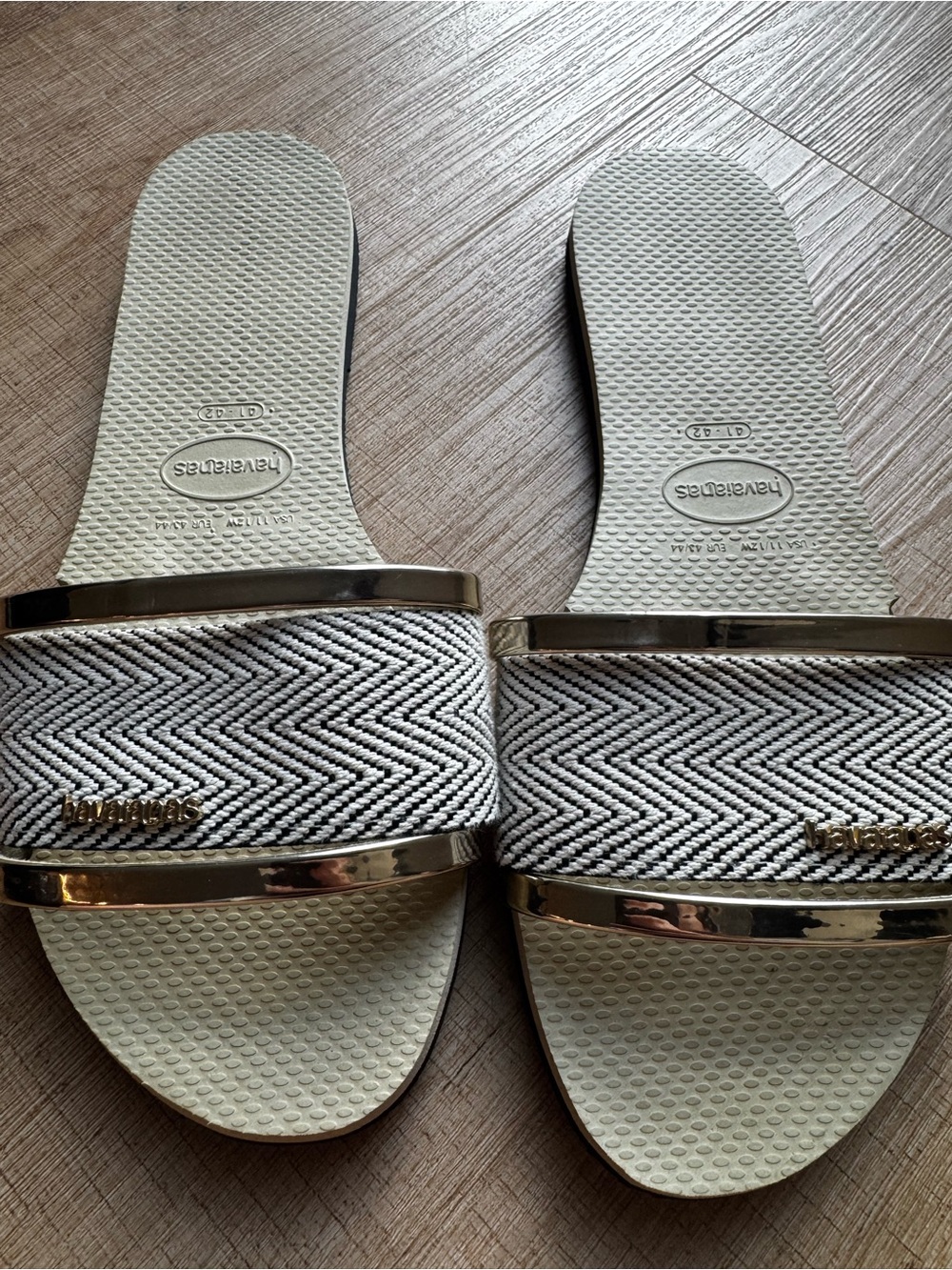 Slide Sandals - Picture 3 of 3